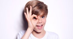 [تصویر: ronan-parke-1317739268-article-0.jpg]