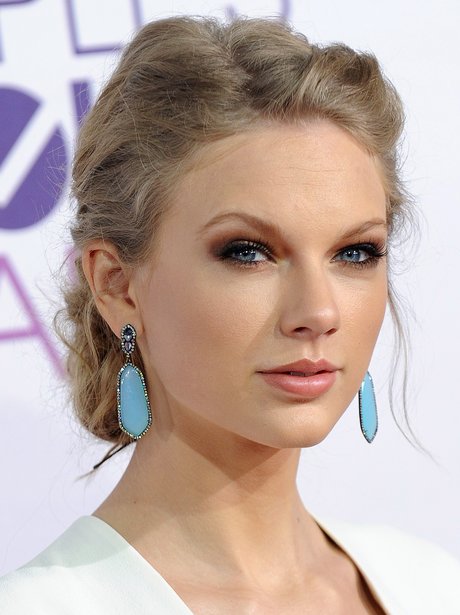 Taylor Swift Without Fringe - Celebrity Hair: Fringe Benefits? - Heart